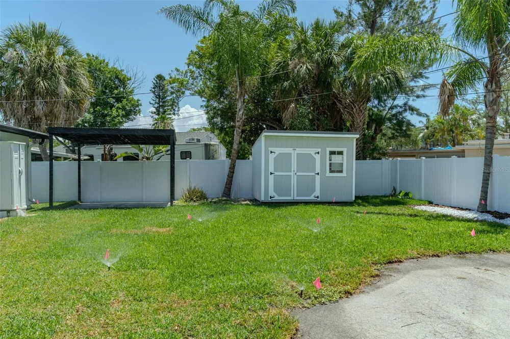 116 85TH AVENUE St Petersburg, FL 33702