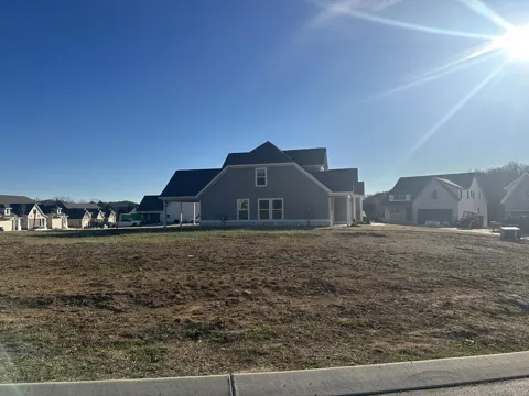 14 Arthur Lane NW