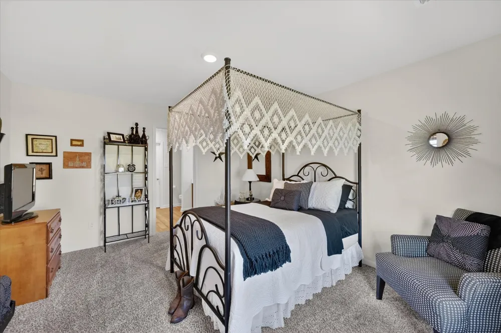 13708 Logan Pass Drive Ponder, TX 76259