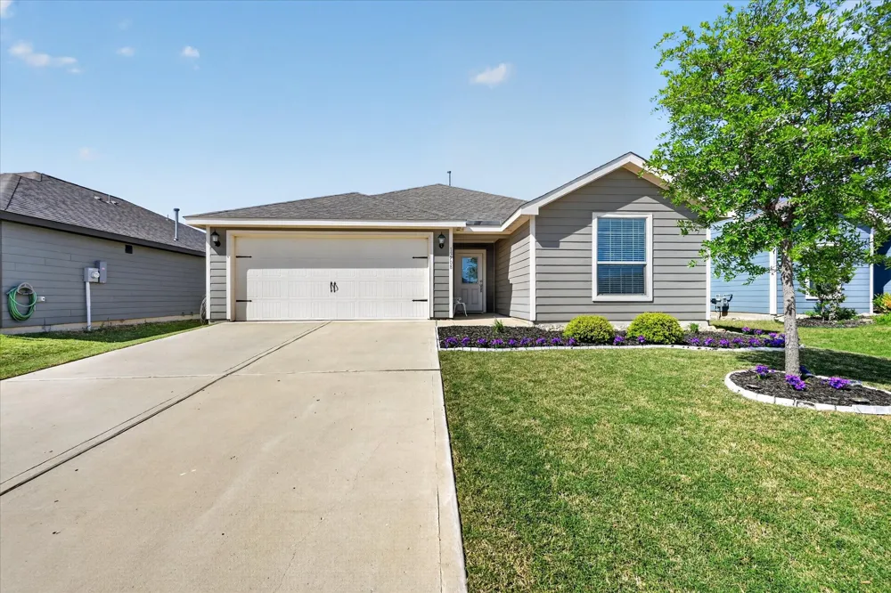 13708 Logan Pass Drive Ponder, TX 76259