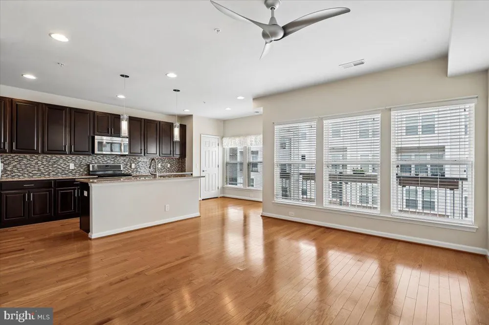 2993 RITTENHOUSE #90 Fairfax, VA 22031