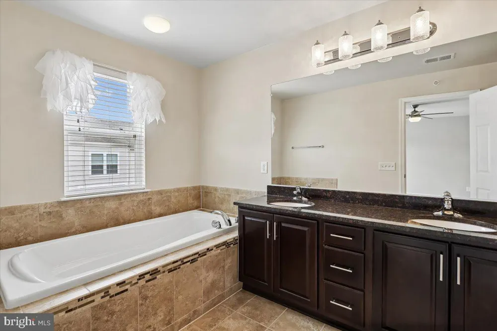 2993 RITTENHOUSE #90 Fairfax, VA 22031