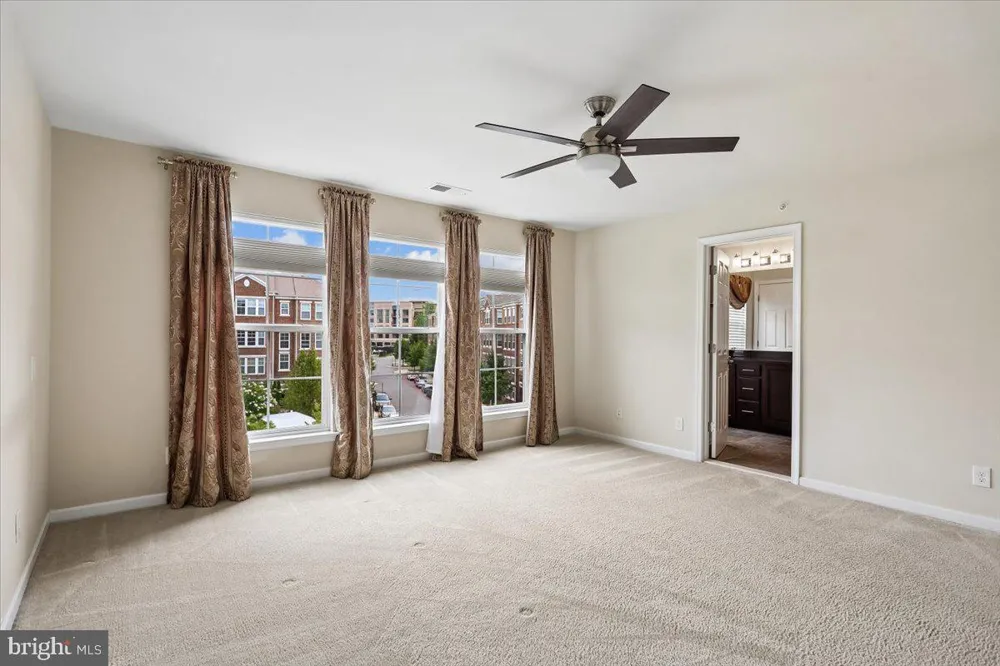 2993 RITTENHOUSE #90 Fairfax, VA 22031