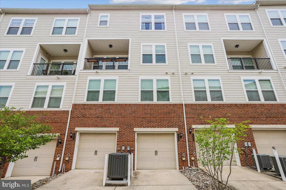 2993 RITTENHOUSE #90 Fairfax, VA 22031