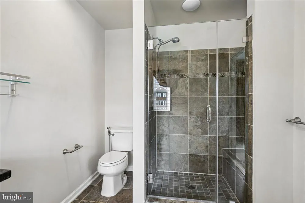 2993 RITTENHOUSE #90 Fairfax, VA 22031