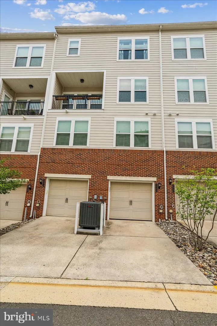 2993 RITTENHOUSE #90 Fairfax, VA 22031