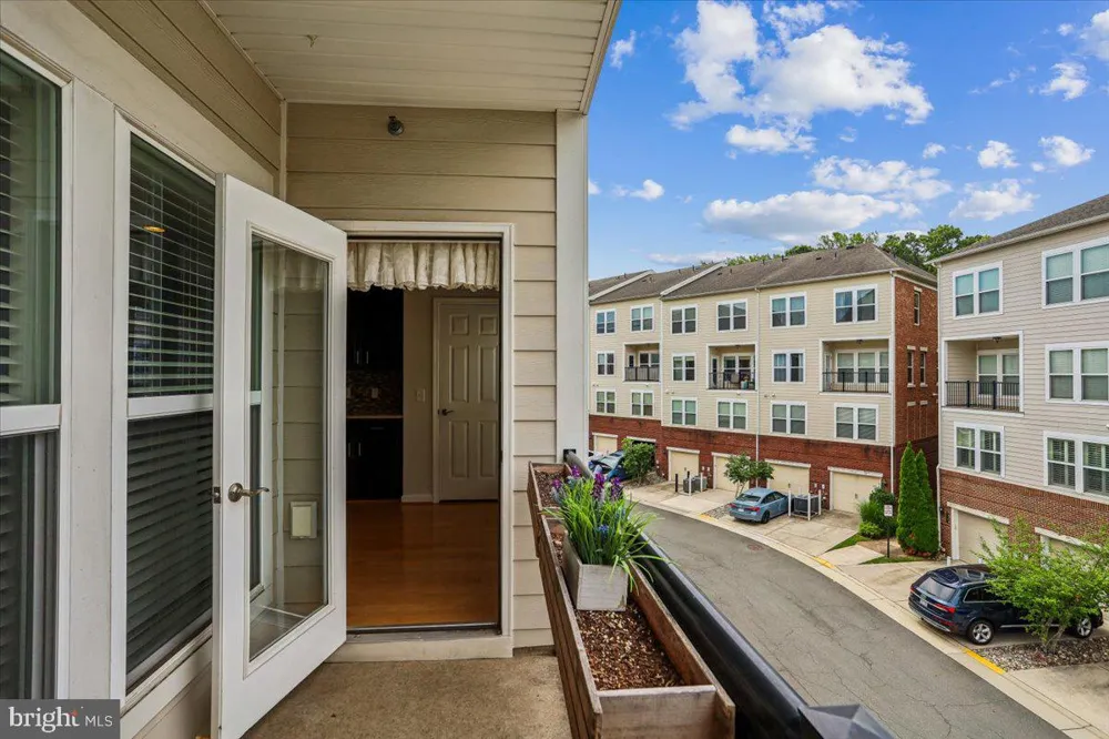 2993 RITTENHOUSE #90 Fairfax, VA 22031