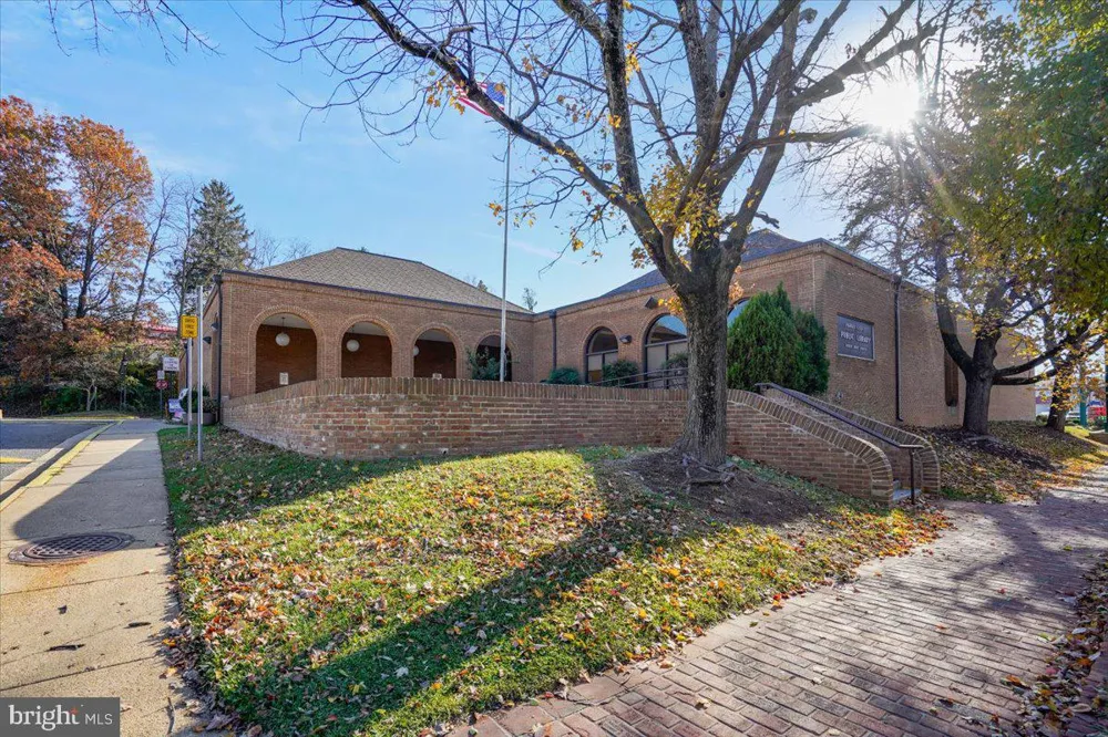 2993 RITTENHOUSE #90 Fairfax, VA 22031