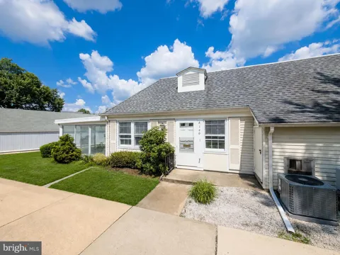 140 PLYMOUTH LANE