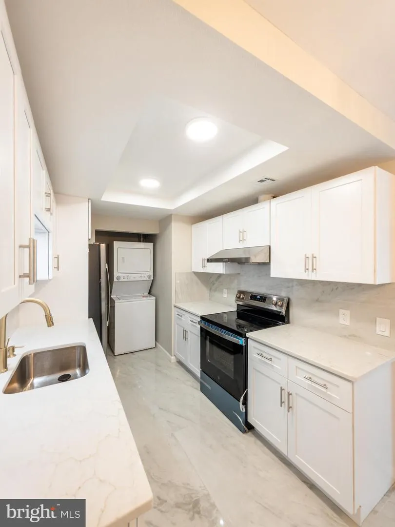 140 PLYMOUTH LANE Monroe Township, NJ 08831