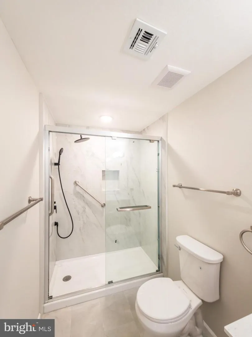 140 PLYMOUTH LANE Monroe Township, NJ 08831