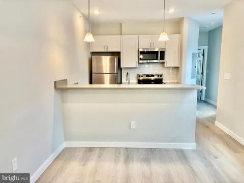 5356 CEDAR AVENUE #6