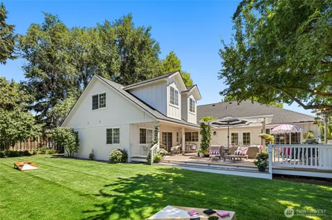 1403 Thayer Avenue