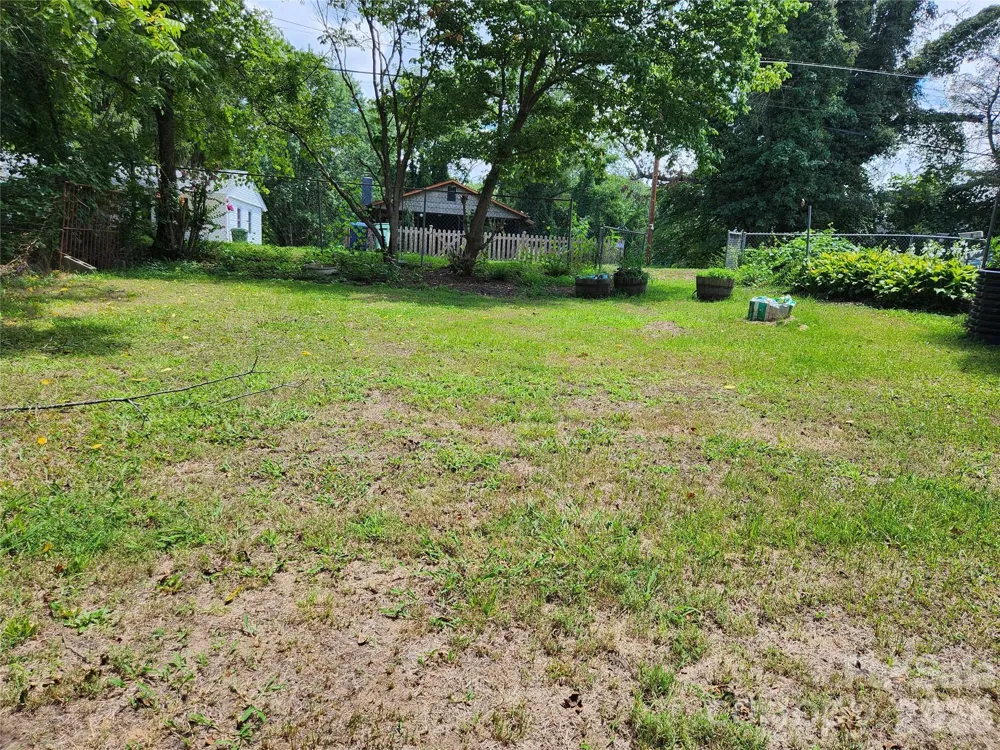 198 Fayetteville Street #82 Asheville, NC 28806