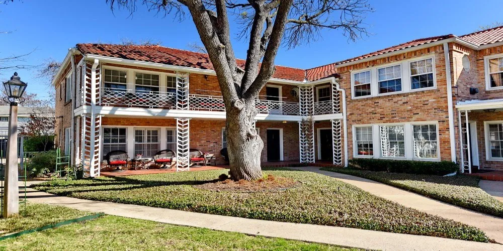 4558 Roland Avenue #D Highland Park, TX 75219