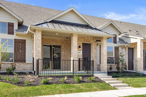 2810 Applewood Way