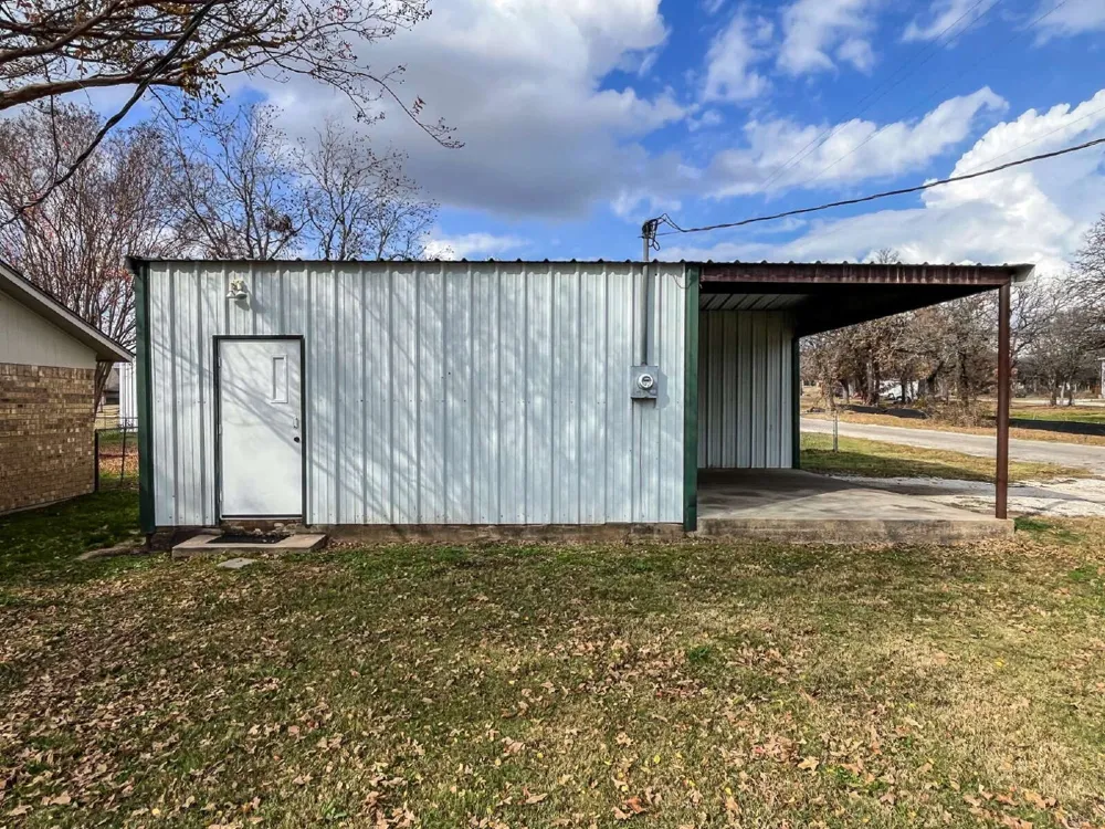206 E 3rd Street Tolar, TX 76476