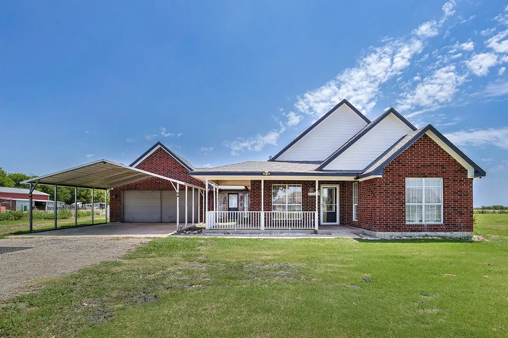 2747 FM 547 Farmersville, TX 75442