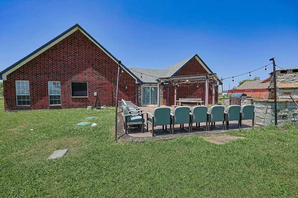 2747 FM 547 Farmersville, TX 75442