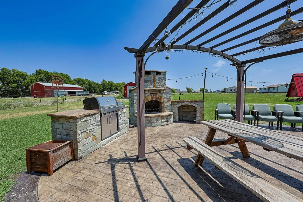2747 FM 547 Farmersville, TX 75442