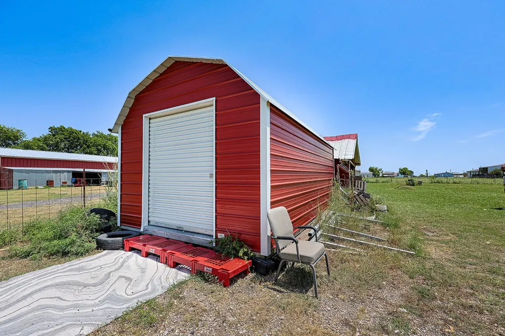 2747 FM 547 Farmersville, TX 75442