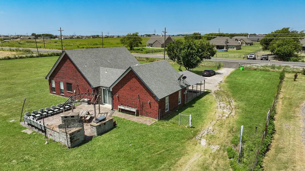 2747 FM 547 Farmersville, TX 75442