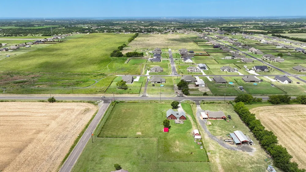 2747 FM 547 Farmersville, TX 75442
