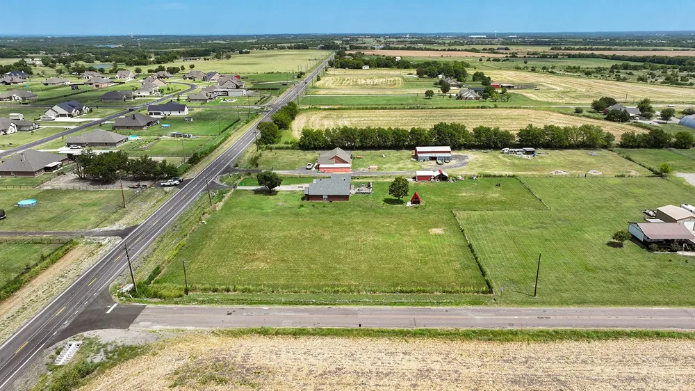2747 FM 547 Farmersville, TX 75442