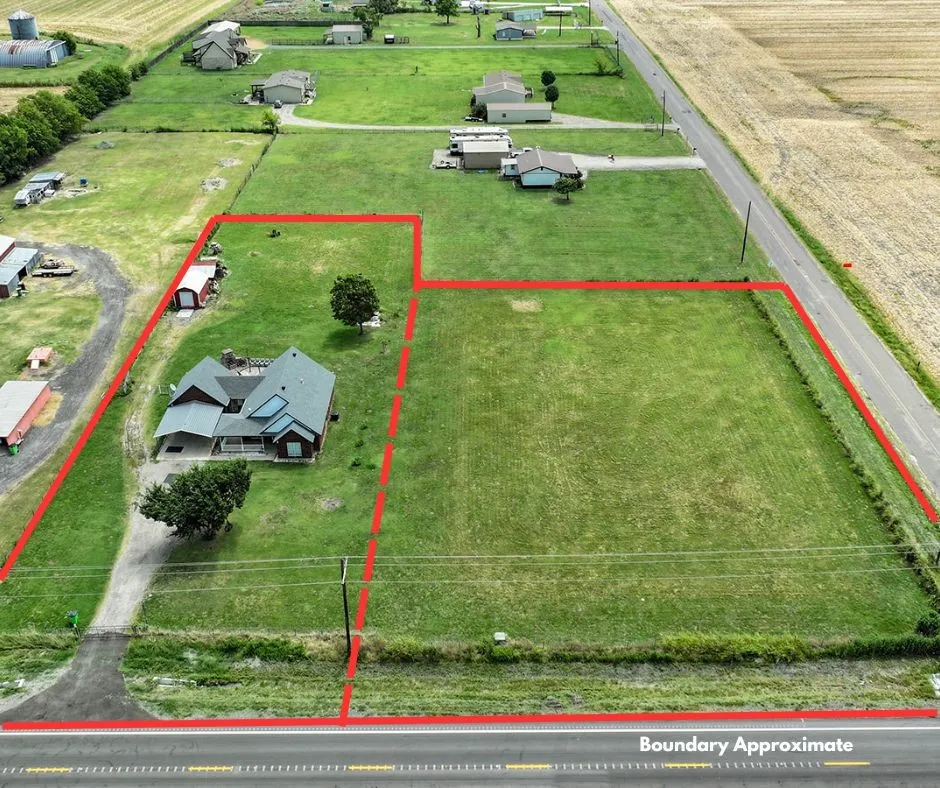 2747 FM 547 Farmersville, TX 75442