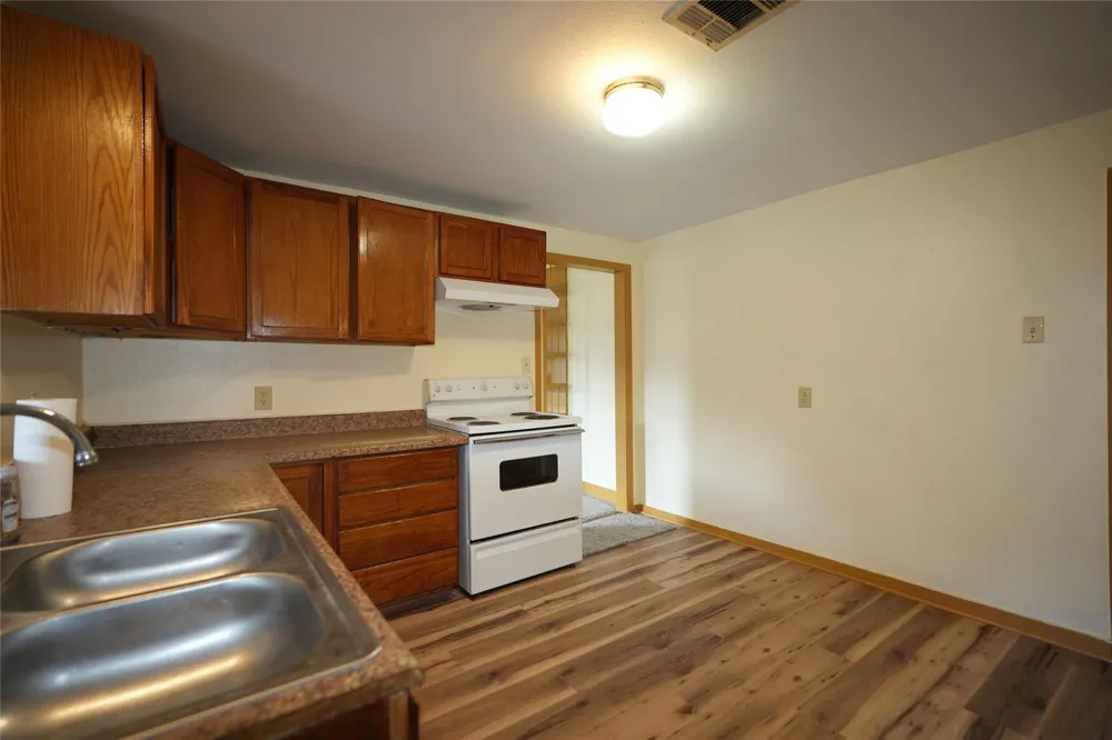 1337 3rd St Hempstead, TX 77445