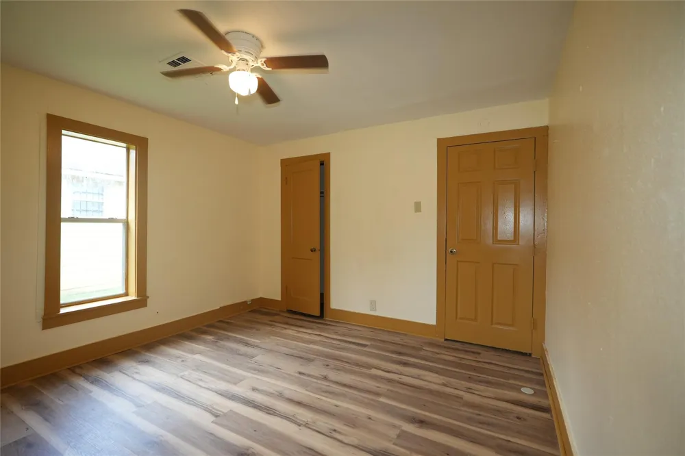 1337 3rd St Hempstead, TX 77445