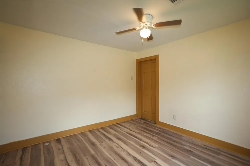 1337 3rd St Hempstead, TX 77445