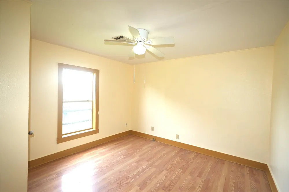 1337 3rd St Hempstead, TX 77445