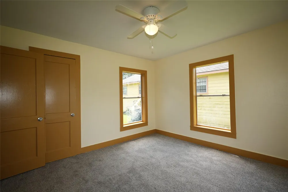 1337 3rd St Hempstead, TX 77445