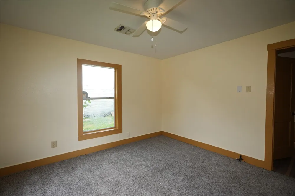 1337 3rd St Hempstead, TX 77445