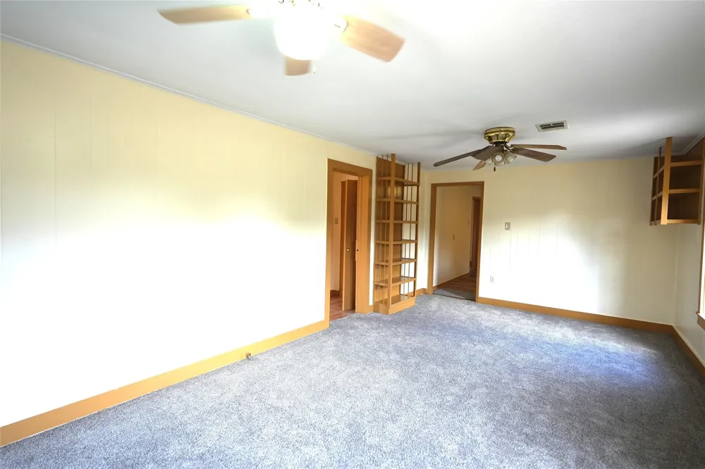 1337 3rd St Hempstead, TX 77445