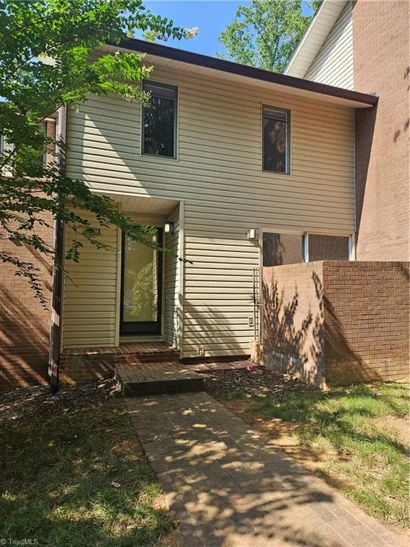 113 Forest View Drive Winston-Salem, NC 27104