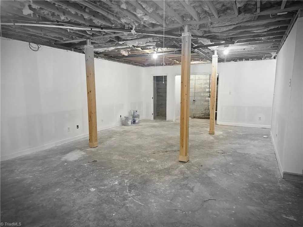 113 Forest View Drive Winston-Salem, NC 27104
