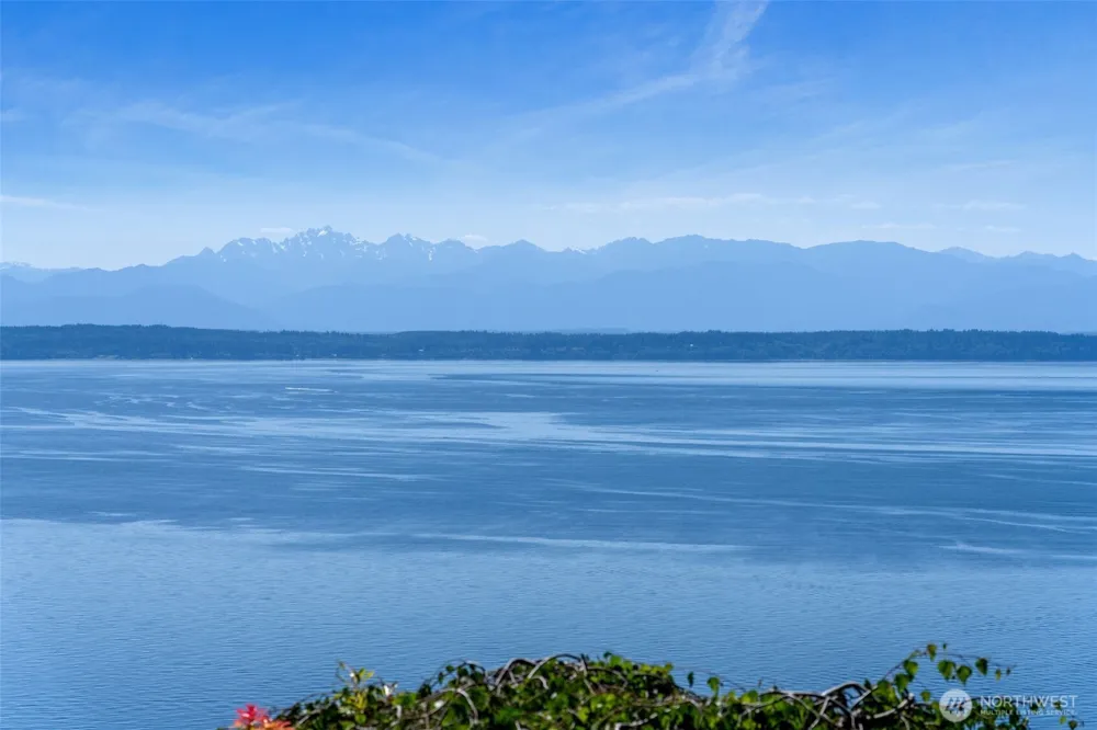 11912 Marine View Drive Edmonds, WA 98026