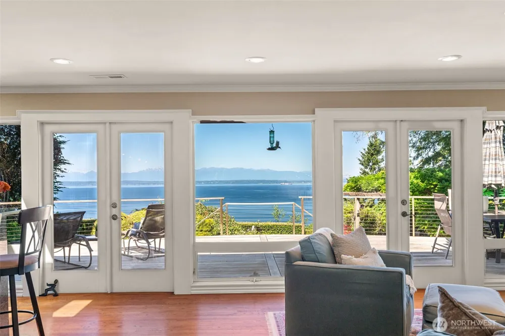 11912 Marine View Drive Edmonds, WA 98026