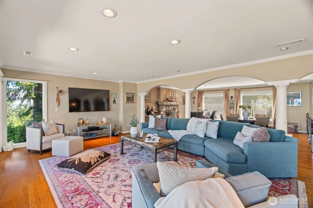 11912 Marine View Drive Edmonds, WA 98026
