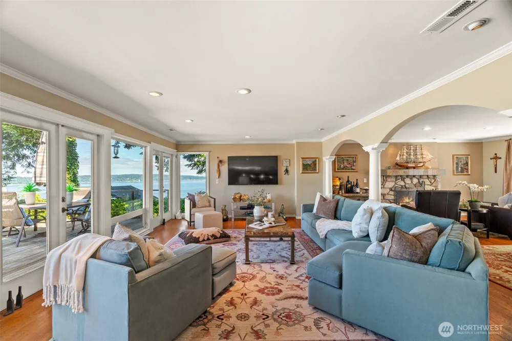11912 Marine View Drive Edmonds, WA 98026