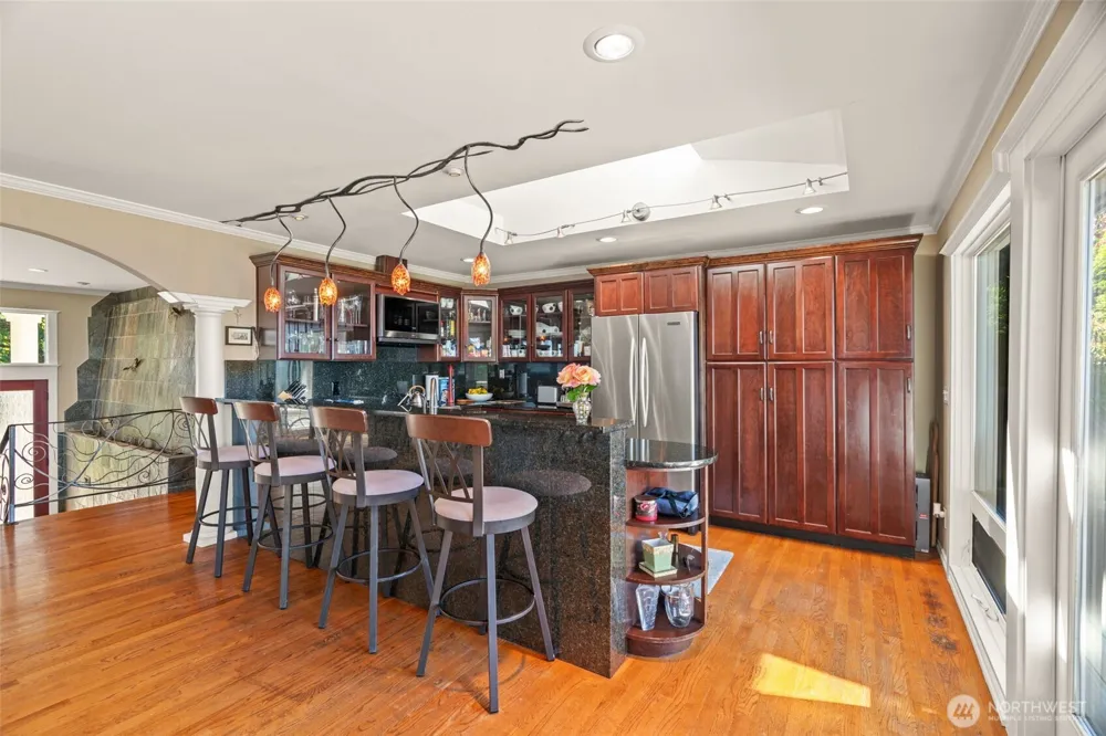 11912 Marine View Drive Edmonds, WA 98026