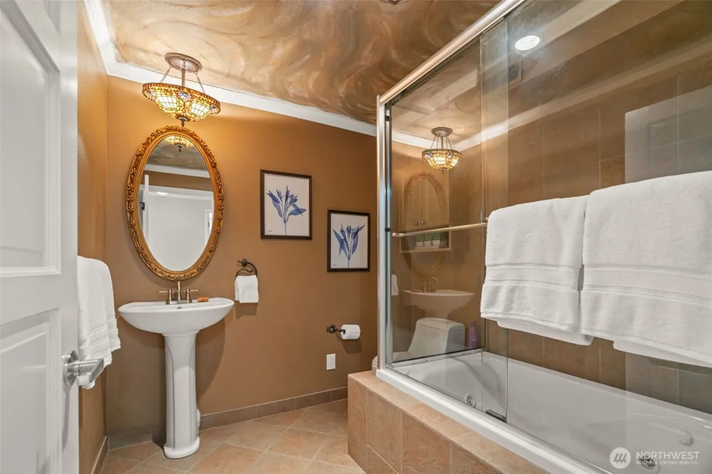 11912 Marine View Drive Edmonds, WA 98026