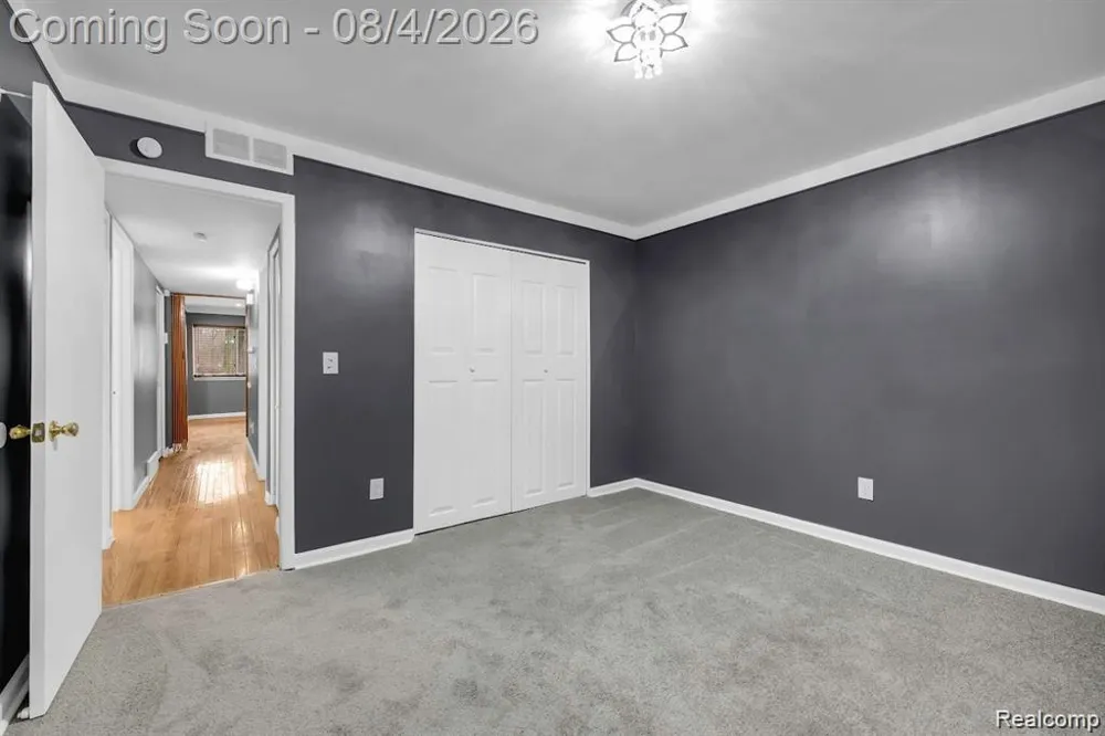 7518 Hazelton Street Dearborn Heights City, MI 48127