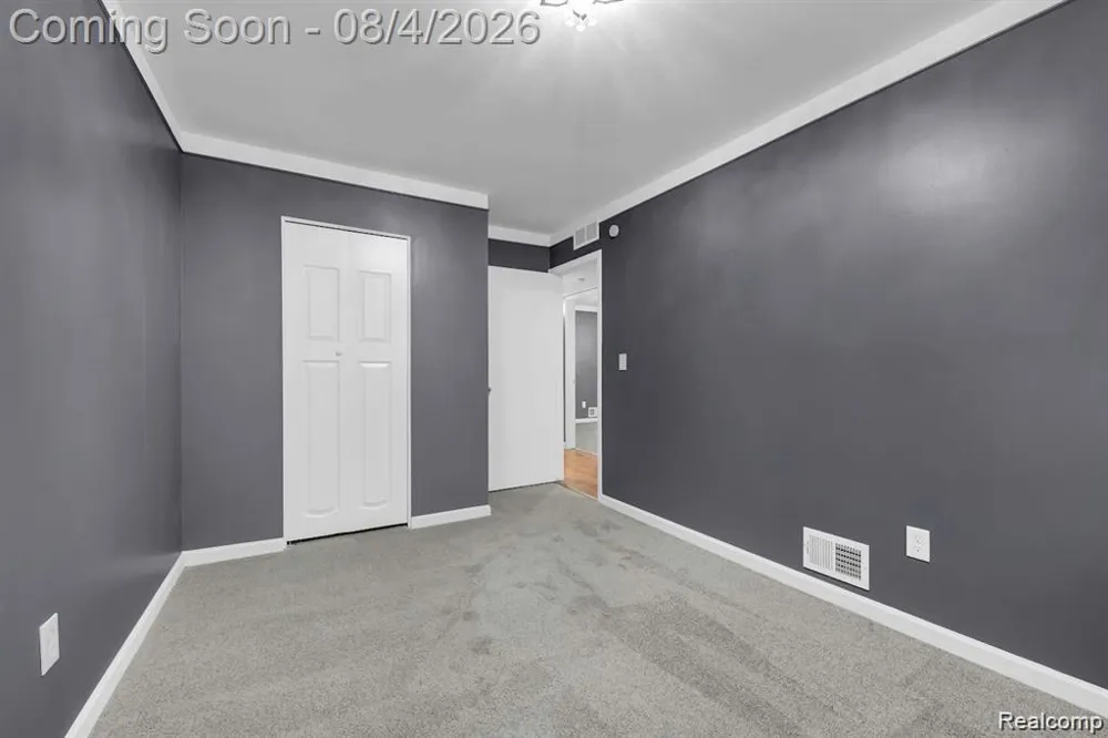 7518 Hazelton Street Dearborn Heights City, MI 48127