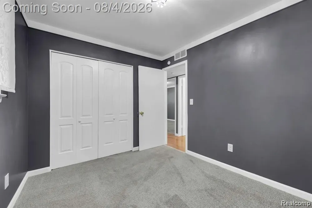 7518 Hazelton Street Dearborn Heights City, MI 48127