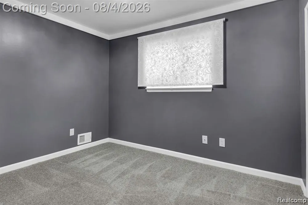 7518 Hazelton Street Dearborn Heights City, MI 48127