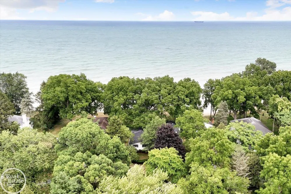 8178 Lakeshore Road Burtchville Township, MI 48059