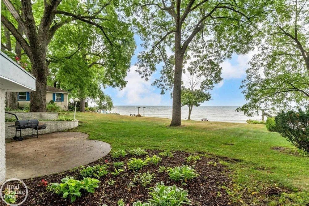 8178 Lakeshore Road Burtchville Township, MI 48059